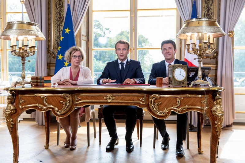 Enactment of the ‘Labour law : freedom of choice for his professional future” by Emmanuel Macron