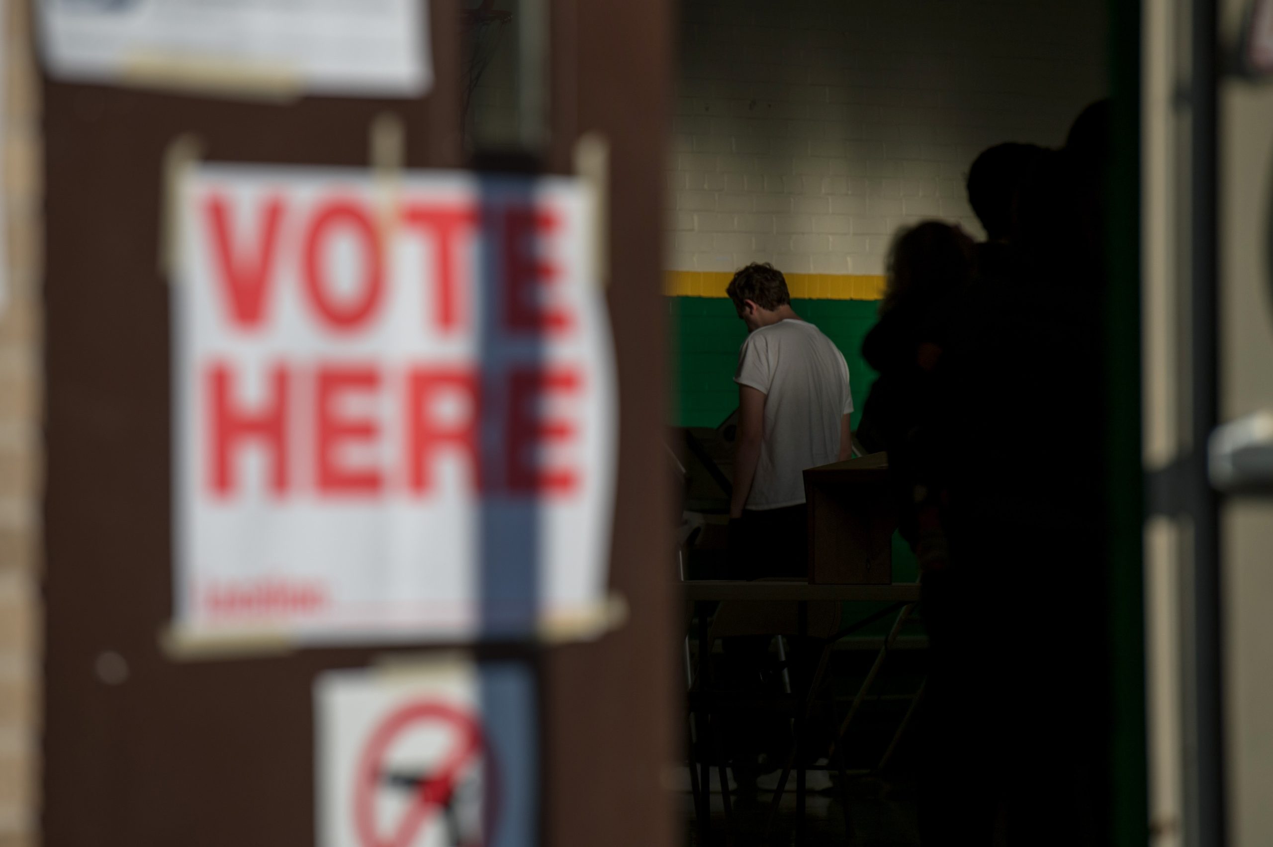 Voters wait in line to cast their ballots on election day in Memphis, TN on November 6, 2018. Photo by Brandon Dill for The Washington Post via Getty Images