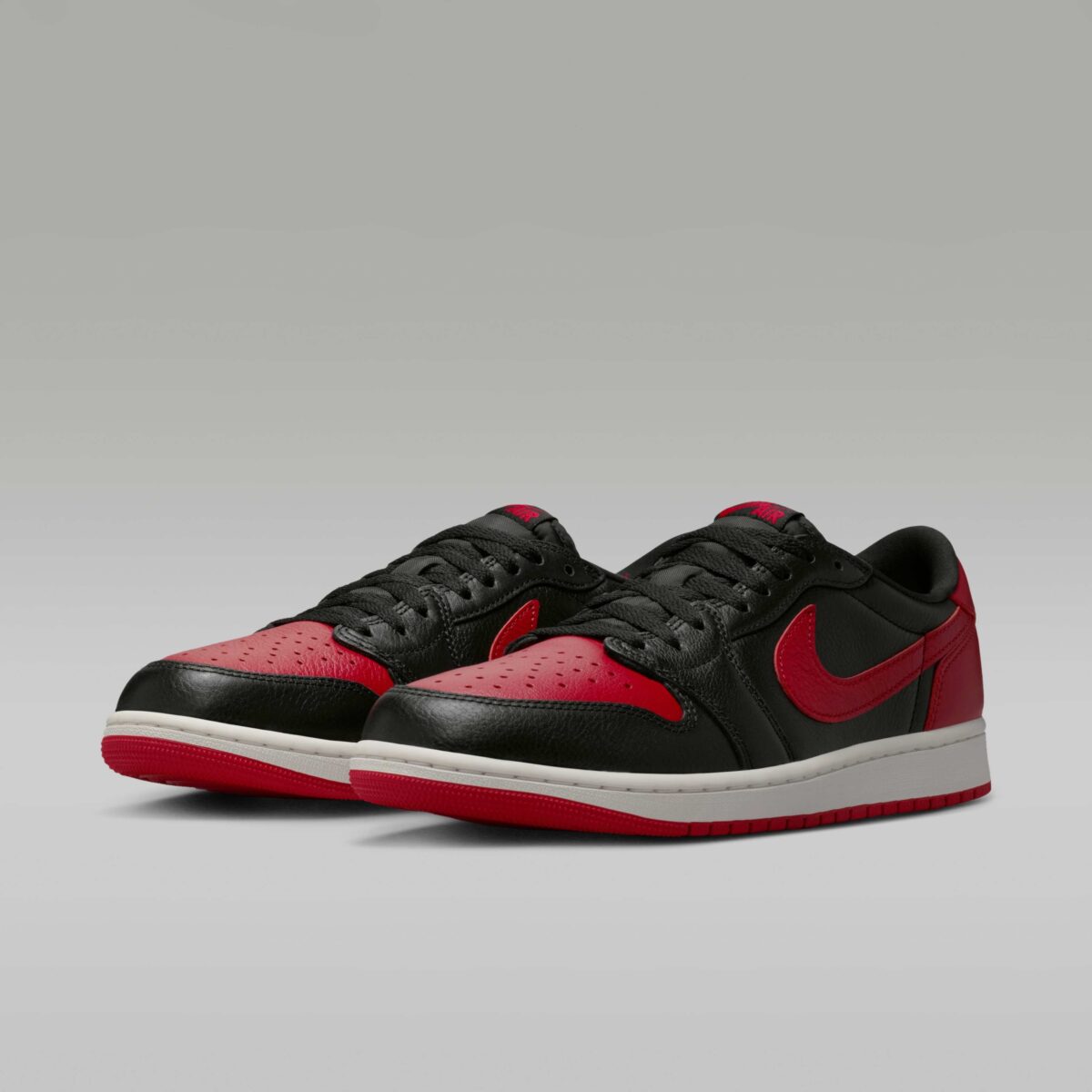 Air Jordan 1 Low OG Banned